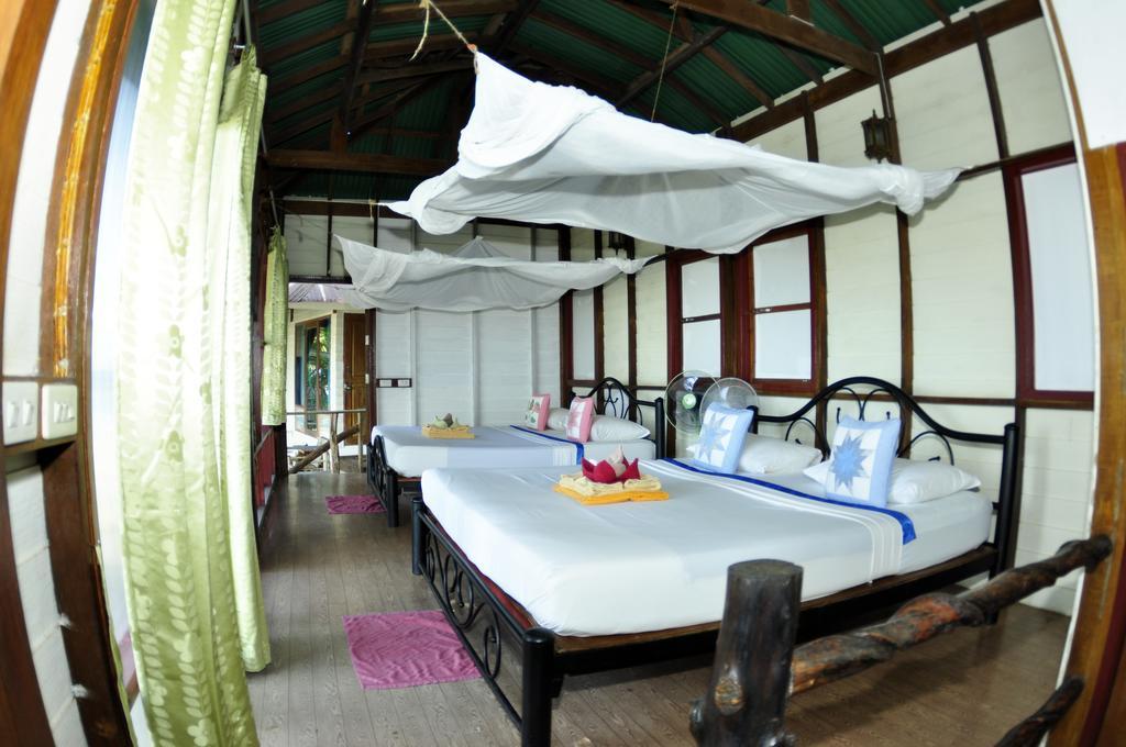 Tohko Beach Resort Фи Фи Айлънд Екстериор снимка