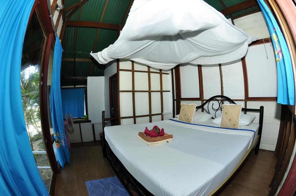 Tohko Beach Resort Фи Фи Айлънд Екстериор снимка