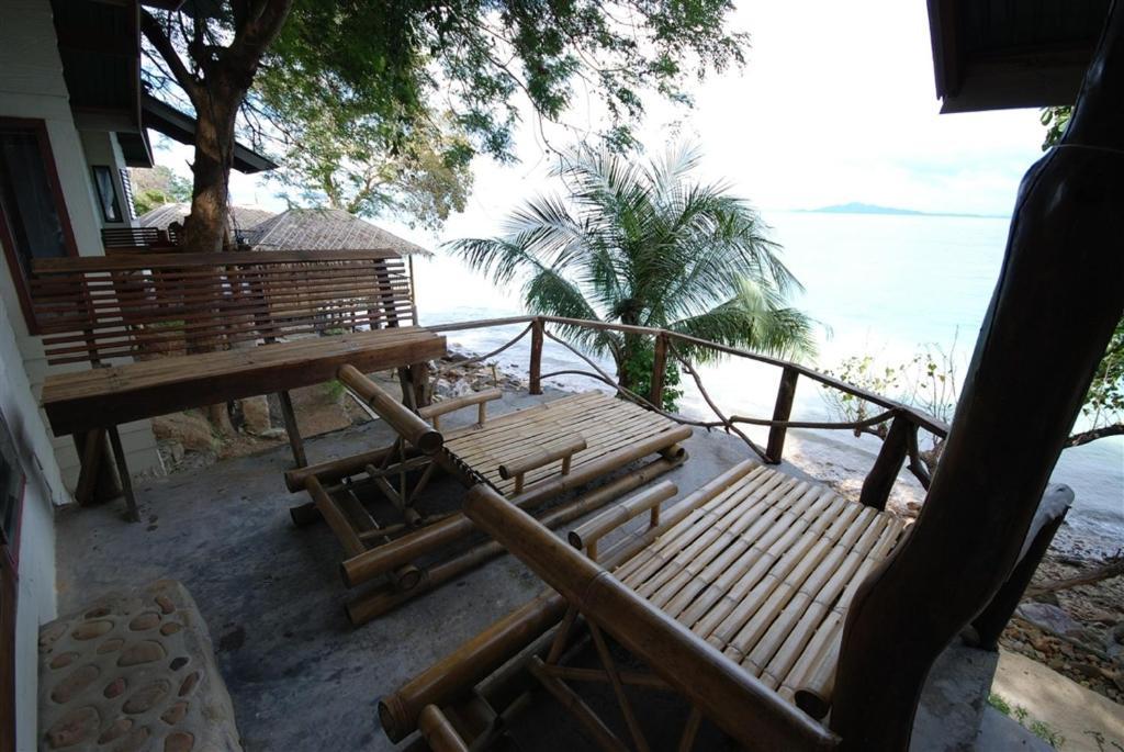 Tohko Beach Resort Фи Фи Айлънд Екстериор снимка