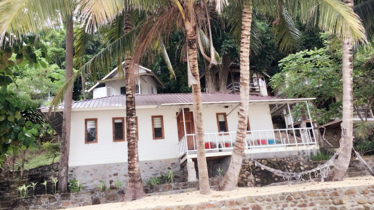 Tohko Beach Resort Фи Фи Айлънд Екстериор снимка