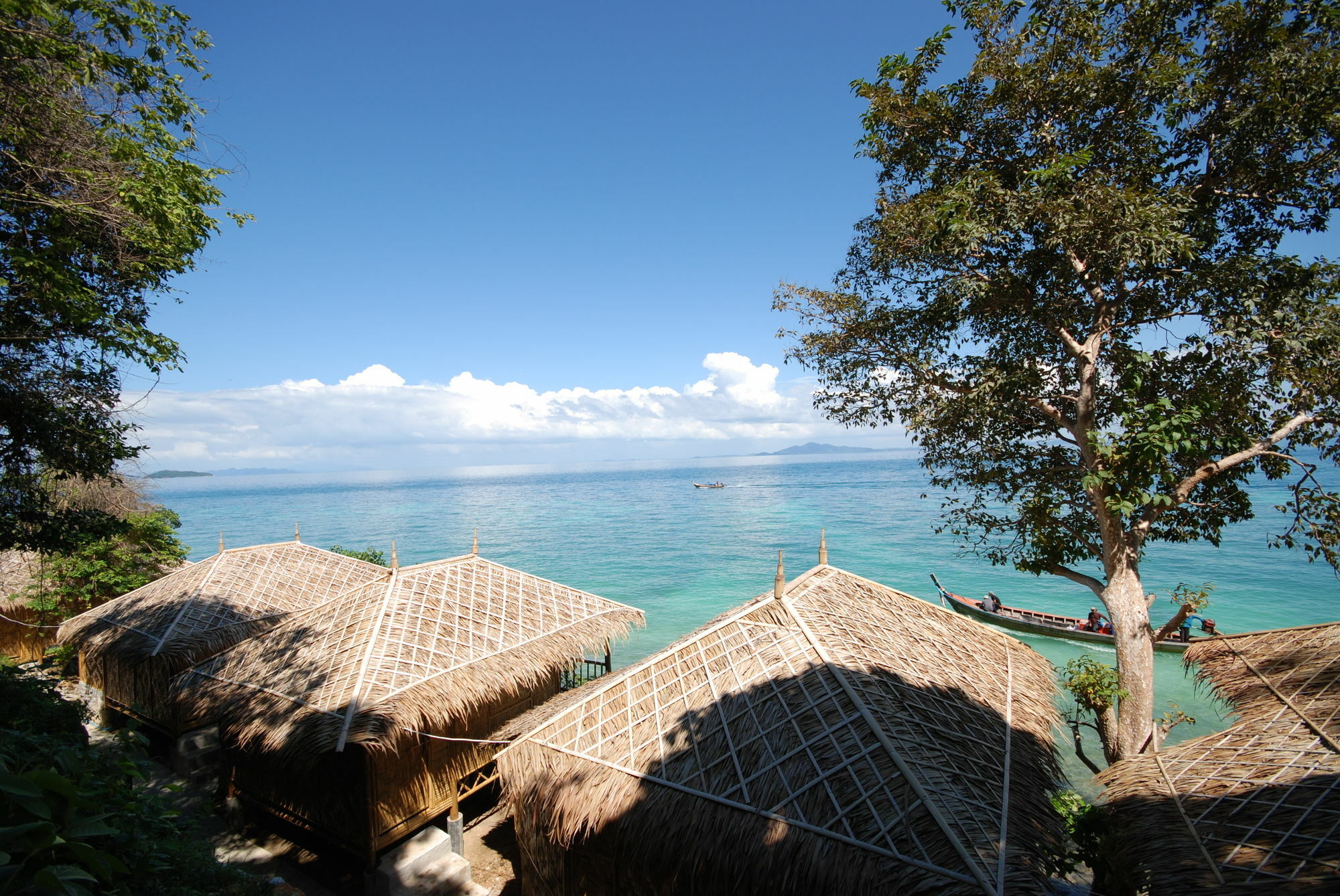 Tohko Beach Resort Фи Фи Айлънд Екстериор снимка
