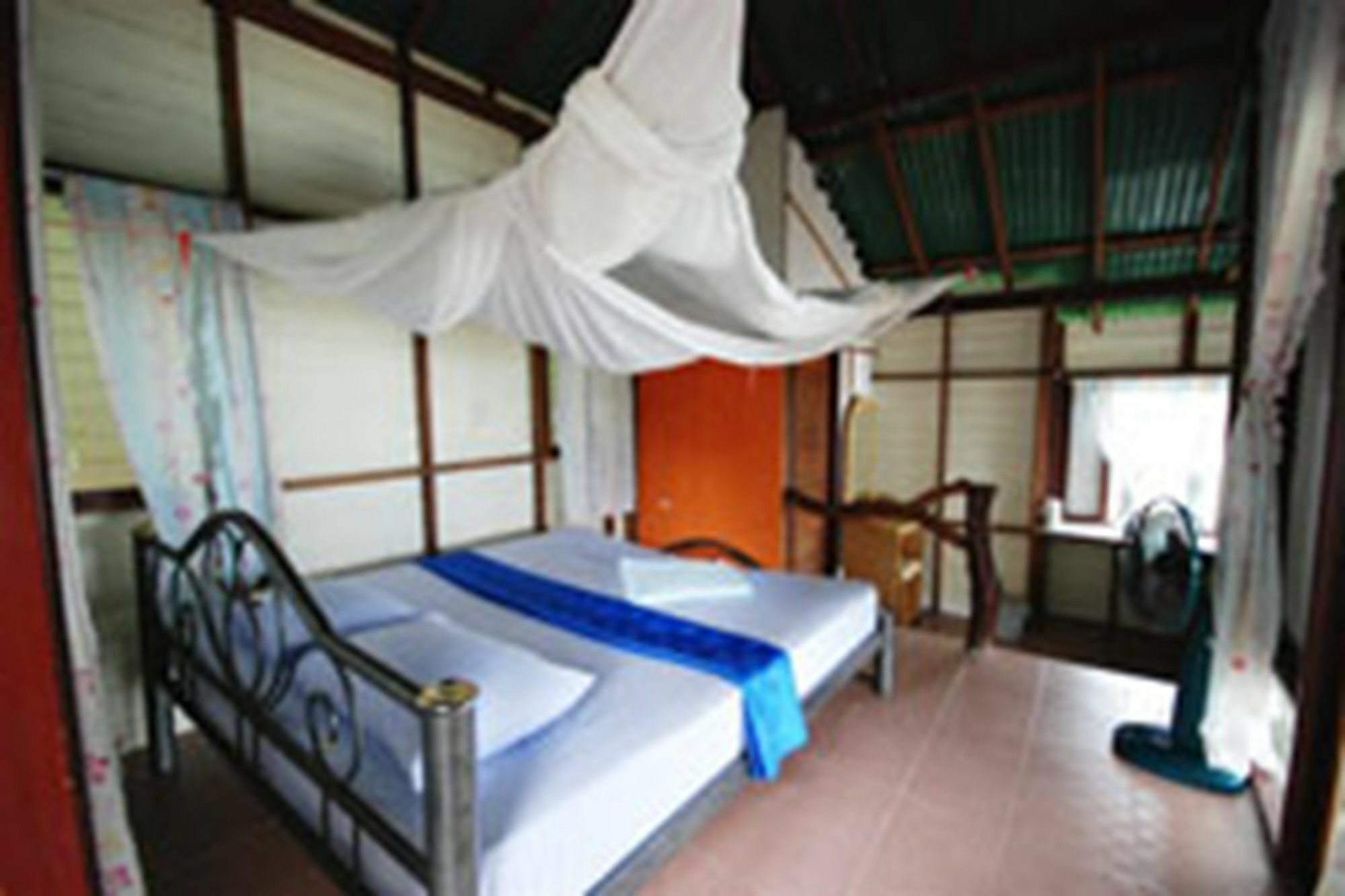 Tohko Beach Resort Фи Фи Айлънд Екстериор снимка